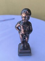 Pisilő kisfiú bronz szobor eladó! Bruxelles Brüsszel Belgium