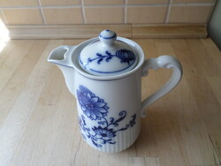 Antik Karlsbad hagymamintás porcelán kiöntő 15 cm