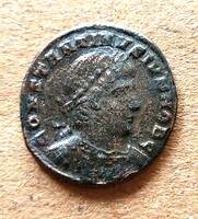 Római Bronz CONSTANTINUS MAGNUS Katonák lándzsával (AA28)