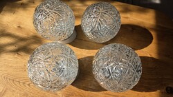 Gömbölyű üveg lámpabúra, porcelán foglalatú , 60 W-os izzóhoz, 4 db eladó