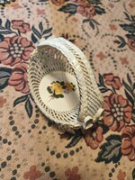 Régi magyar Amadeus kis kosár,porcelán, mérete  16,5 x 10,5 cm, magassága 11.7cm