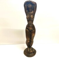 Bronz akt Maugsch Gyula szobra után