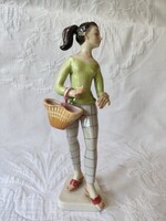 Unterweissback női kosaras figura 60-as évek 24 cm hibátlan