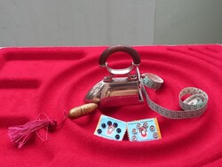 Midcentury vintage varró kellékek, gyűjtői darab, antik gallér vasaló