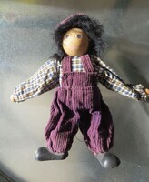 Régi vintage kézműves fababa kockás inges, kordbársony nadrág 20 cm