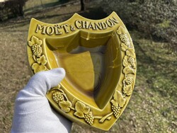 SZIVARKLUB - Dom Pérignon pajzs alakú szivar hamutartó a Moët & Chandon-tól