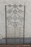 Régi kovácsoltvas rács, virágállvány. 215 x 100 cm
