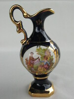 Jelenetes francia porcelán kancsó