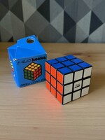 Politoys Triál Eredeti Rubik kocka dobozában