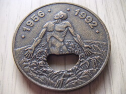 1956 - 1992 = 1920 - 1947 Bronz Emlékérem 36.4 gr 42 mm