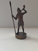 Bronz viking harcos szobor kürttel és lándzsával – részletgazdag skandináv figura, 20 cm