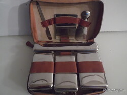 PIPERE KÉSZLET -  FÉRFI - BŐR - ROZSDAMENTES ACÉL - RETRO - 18,5 x 12,5 x 3,5 cm OSZTRÁK