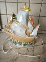 Retro asztali porcelán lámpa eladó! Lüszter mázas porcelán hajó formájú asztali lámpa - 24 x 22 cm