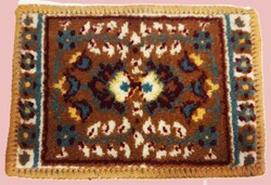 1960'S TATA -LAKÁSTEXTIL SZŐNYEG- KAIRO - LADA AUTÓS KISSZŐNYEG - HIBÁTLAN ÚJ ÁLLAPOT 20X30 cm