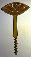 Antik RÉZ NÉPI SZECESSZIÓS DÍSZÍTÉSŰ BRUTALISTA fémműves spirális DUGÓHÚZÓ HIBÁTLAN  10 cm