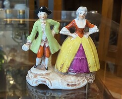NÁPOLYI, ROKOKÓ RUHÁS PÁR, FESTETT PORCELÁN SZOBOR 10 CM