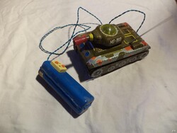 ME-060 retro távirányítós lemez tank (6712)
