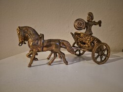 Harci szekér szobor – kézműves dekoráció