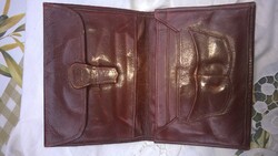 Bőr irattárca-pénztárca számtalan rekesszel-,tartóval 15,5x11 cm
