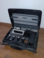 Makulátlan! ROLAND GR-55 professzionális gitár effekt pedál Samsonite táskában
