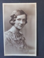 Női portré mosolygó fiatal lány portréja 1910-es évek