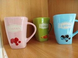 Porcelán Teás pohár.    3 db   Lipton ,  új