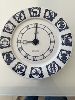 Ruhla márkájú porcelán falióra a zodiákus jegyekkel, 27 cm átmérô