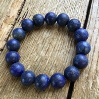 Nagy lápisz lazuli gyöngyös karkötő