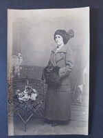 Női portré hölgy téli öltözetben Adler fényképészet Orosháza 1910-es évek