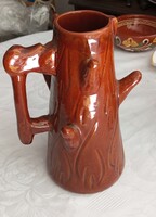 Vintage rusztikus kerámia kancsó – fatörzs mintás, 20 cm