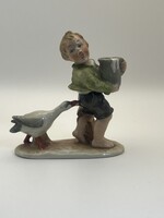 Antik német porcelán figura ( Bertram ) kisfiú libával 11x11x4 cm