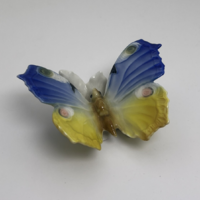 Karl Ens Volkstedt kézzel festett porcelán pillangó figura, zöld szélmalom jelzéssel (1919–1945)