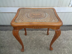 Rattan betétes kisasztal