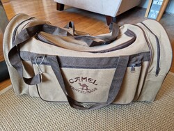 Ritka Vintage Camel Travel Bags utazótáska, újszerű, hímzett logós (90-es évekből) mérete 60x30x30cm