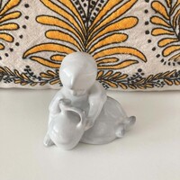 Ritka! Zsolnay Annuska fehér alapmázas porcelán figura jelzéssel