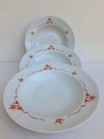 Alföldi csipkebogyós porcelán mélytányérok