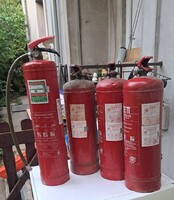 Magyarországon használt ELZETT tűzoltó készülék 4 db egyben.