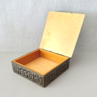 Magyarcsák Mária - Jelzett, modernista, iparművészeti réz doboz - 11x11 cm