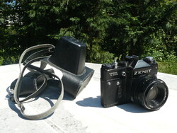 Régi , retró szovjet Zenit TTL fényképezőgép Helios 44M optikával