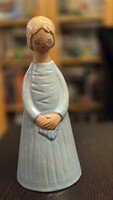 Berkovits Anna: Kékruhás lány – Hibátlan, jelzett kerámia figura (19 cm)