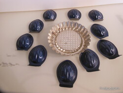 SÜTŐFORMA - 11 db -  ÚJ -  DIÓ - TEFLONOS - 5,5 x 4,5 x 1,5 cm - HASZNÁLT PITE 10,5 x 2 cm