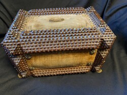 TRAMP ART KÜLÖNLEGES  FA DOBOZ , RÈZ SZERELÉKEKKEL!!!   26X17X13 cm!!!!