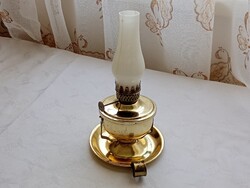 Dísz petróleum lámpa fém-műanyag elektromos sétáló billenthető Wonder 36 retro Hong Kong 19,5cm