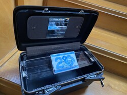 1988-as Samsonite fekete piperebőrönd (2 kulcs, gyári papír, makulátlan)