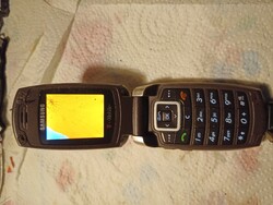 Hibás Samsung  x510 retró telefon eladó