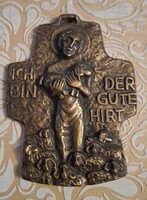 Bronz domborműves feszület  , kereszt " Én jó pásztor vagyok "  9,5 x 7 cm feliattal