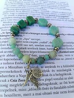 Modern női amazonit ásvány karkötő – zöLd gEoMetRia (Angyalszárny és Szent Benedek medáll)