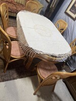 Rattan étkezőasztal