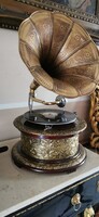 Varázslatos hangzás, időtlen elegancia – Gramofon eladó!