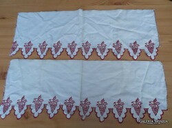 POLCCSÍK- SZŐLŐFÜRT - HÍMZETT - KÉZIMUNKA - 50 x 12 cm - LENVÁSZON - HIBÁTLAN